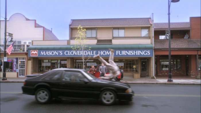 Datei:SGU 2x05 Scott Cloverdale.jpg