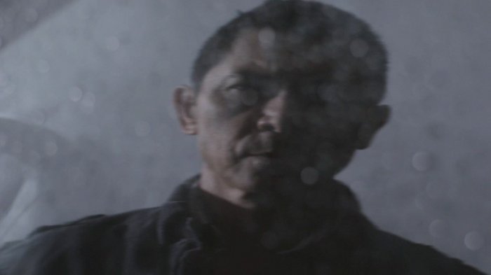 Datei:SGU-1x18 Spiegelbild.jpg