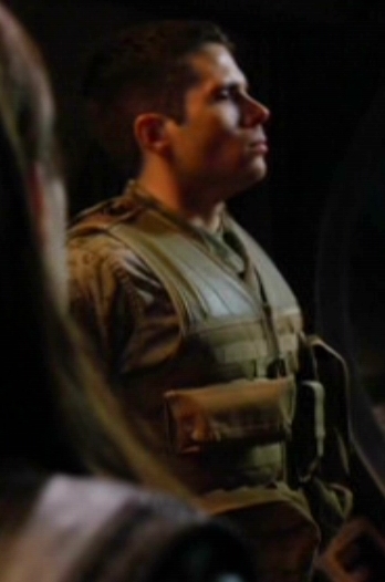 Datei:SGU 2x07 Michaels.jpg