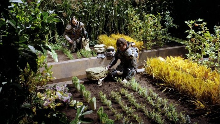 Datei:SGU 2x19 Pflanzen retten.jpg