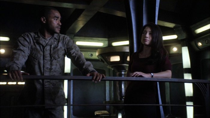 Datei:SGU 2x13 Greer Wray.jpg