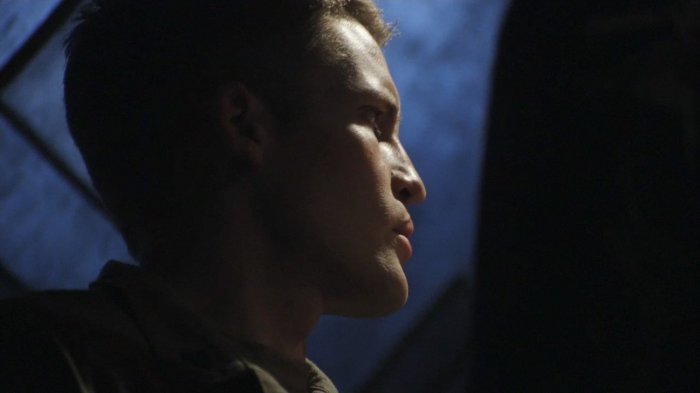 Datei:SGU 2x10 Baras.jpg