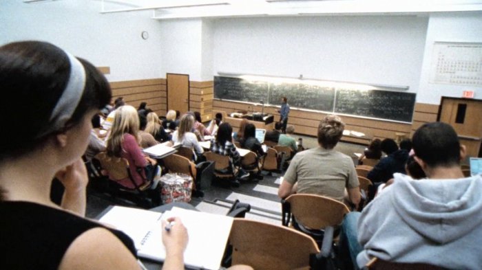 Datei:SGU 1x14 Rush Vorlesung.jpg