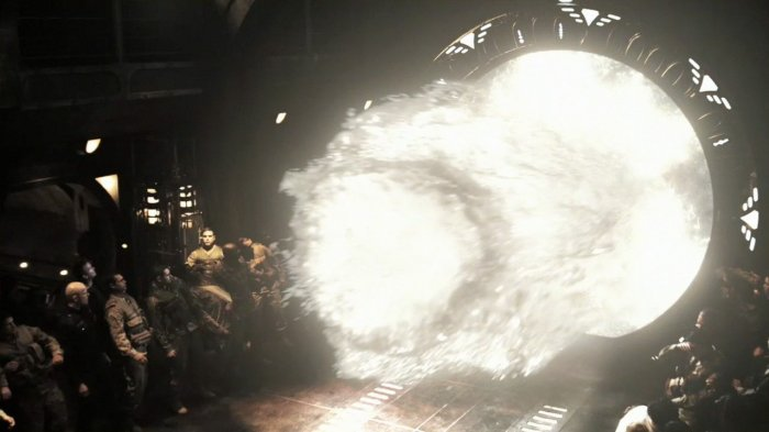 Datei:SGU 2x12 Kawoosh.png