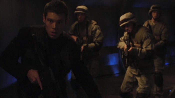 Datei:SGU 1x20 Scott Bereitschaft.jpg