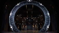 Der Torraum der Destiny mit dem Stargate im Vordergrund