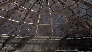 SGU 2x09 Kuppel 1.jpg