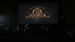 SGU 2x05 Kino MGM.jpg