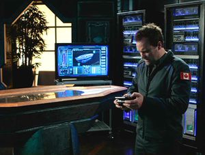 SGA 4x11 BTS McKay Replikanten-Erschaffer.JPG