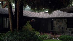 SG1 8x18 ONeills Haus.jpg