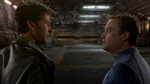 BC-304 Hangartor öffnet sich.JPG