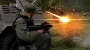 8x04 SG-1 steht auf P2X-887 unter Beschuss.jpg
