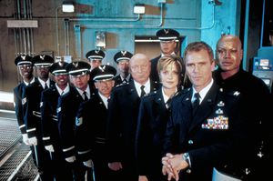 SG1-1x12-BTS Team.jpg