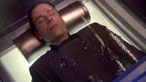 8x02 Replikant aus 8x02.jpg