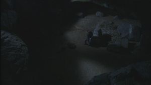 SGA 2x12 Sheppard Hoehle.jpg