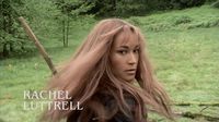 Rachel Luttrell im Intro...