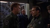 Kawalsky und Jack O'Neill bei einer Einsatzbesprechung