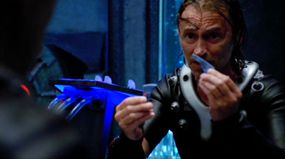 Rush zeigt Young beide Module.