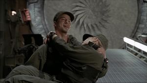 SG1 5x13 Elliot erleichtert.jpg