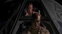 Teal'c und Jack in einem Todesgleiter.