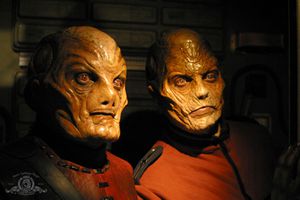 7x08 Eamon und Warrik.jpg