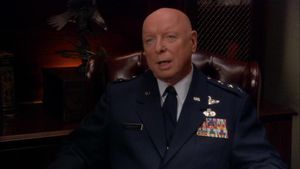 8x12 Hammond im bequemen Chefstuhl.jpg