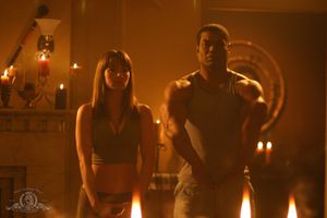 8x07 Teal'c und Krista.jpg