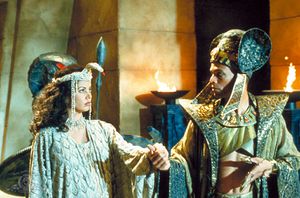 SG1-2x09 Apophis Amaunet.jpg