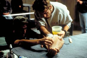 SG1-1x18-BTS Roboterarm.jpg