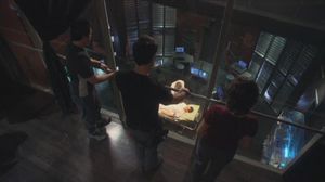 SGA 2x18 Michael Beobachtung.jpg