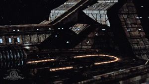 SGU 2x08 Shuttle Landeplatz.jpg