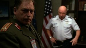SG1 6x01 Chekov und Hammond.jpg