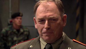 SG1 9x19 Chekov amuesiert.jpg