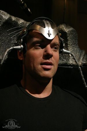 8x06 Daniel verkabelt.jpg