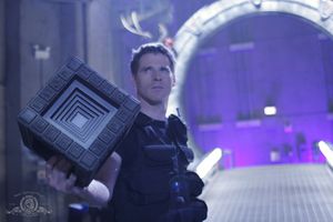 10x06 Mitchell mit dem Jungbrunnenwürfel.jpg