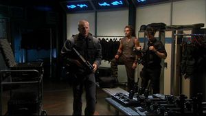 SGA 4x19 Waffenkammer.JPG