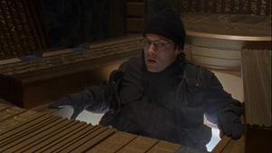 SG1 2x01 Sarkophag.JPG